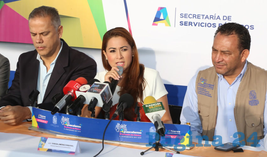 Rueda de prensa de Tere Jiménez (Foto: Eddylberto Luévano Santillán)