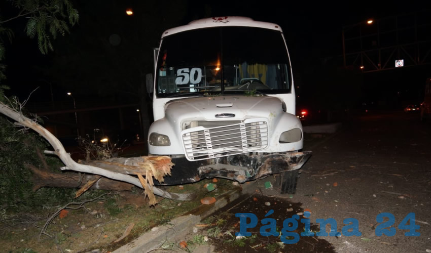 El autobus que dirig&iacute;a peligrosamente Cristian Garc&iacute;a Serna