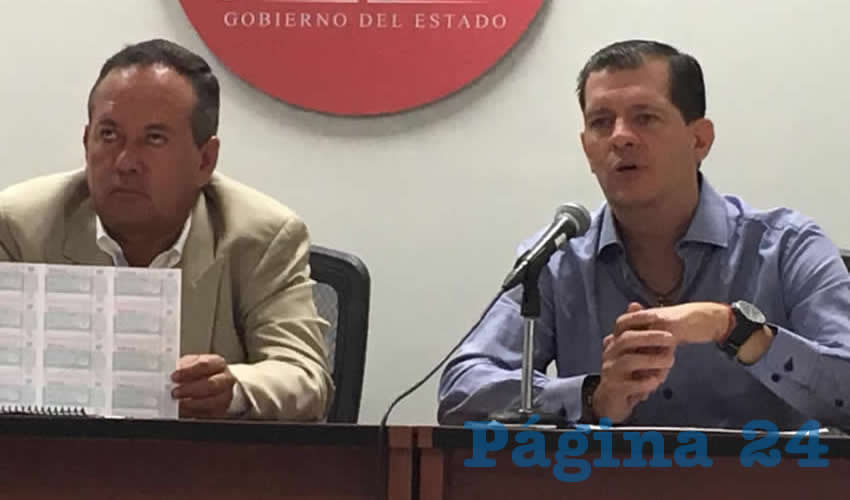 “De los acuerdos que se hicieron ya se cumplieron todos, ya se liquidó, ya se pagó al 100 por ciento” a los vecinos afectados por inundaciones en la colonia Alcalde Barranquitas, según Rodolfo Guadalajara Gutiérrez (derecha), titular del Siteur/Foto: Francisco Andalón López