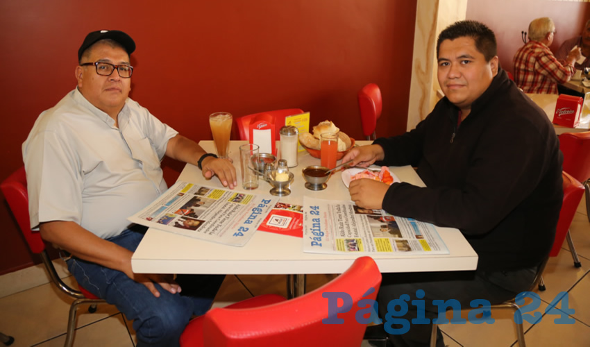 En el restaurante Mitla desayunaron Marcelino Segovia Regalado y Erick Alvarado M&aacute;rquez