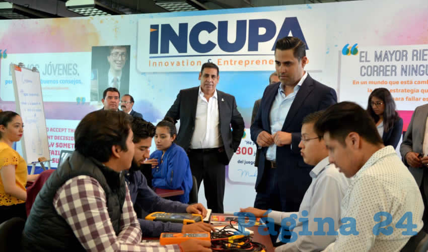 El coordinador general de Universidades Tecnológicas y Politécnicas, Alejandro Jaimes García, realizó un recorrido por las instalaciones de la UPA