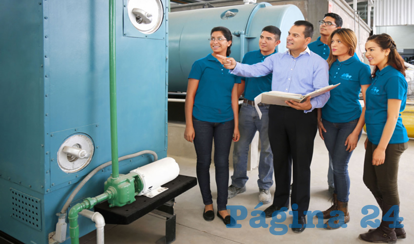 El alumno es asesorado por un tutor de la empresa y por un profesor, de forma que el proyecto siga una l&iacute;nea profesional y de alto aprendizaje