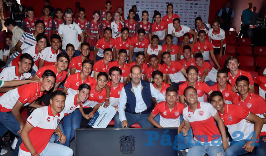 Este es el primer convenio que se firma a nivel nacional entre una dependencia encargada de la educaci&oacute;n para adultos como Inepja y un club de futbol de Primera Divisi&oacute;n
