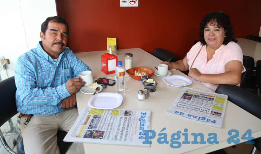 En el restaurante Mitla almorzaron Eliseo Sierra Prado y Elda Alem&aacute;n de Sierra, que nos visitan de Saltillo Coahuila