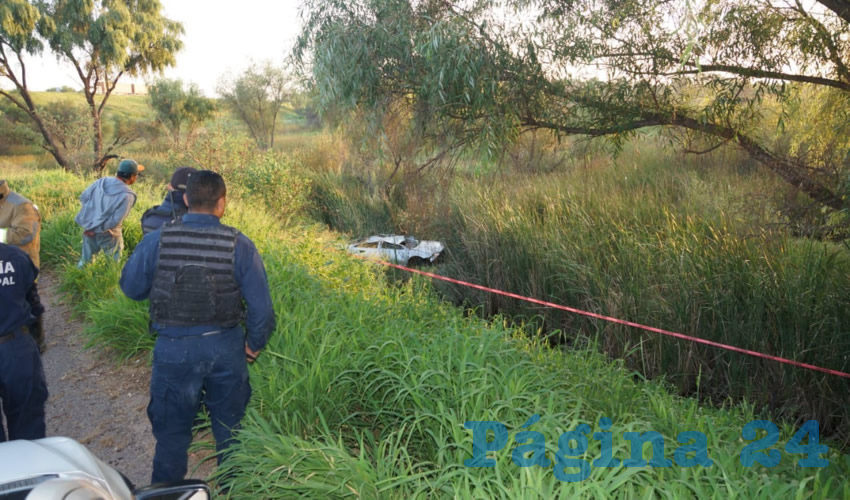 Totalmente destrozado quedó el automóvil Volkswagen Jetta que conducía el hoy homicida Carlos Alberto Luévano