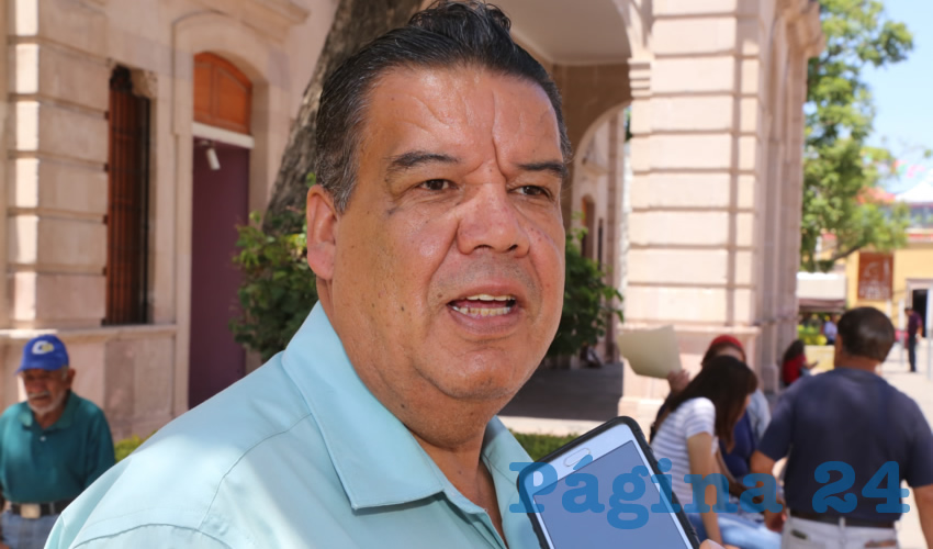 Francisco Javier Flores Flores, l&iacute;der de Cimientos del Magisterio (Foto: Eddylberto Lu&eacute;vano Santill&aacute;n)