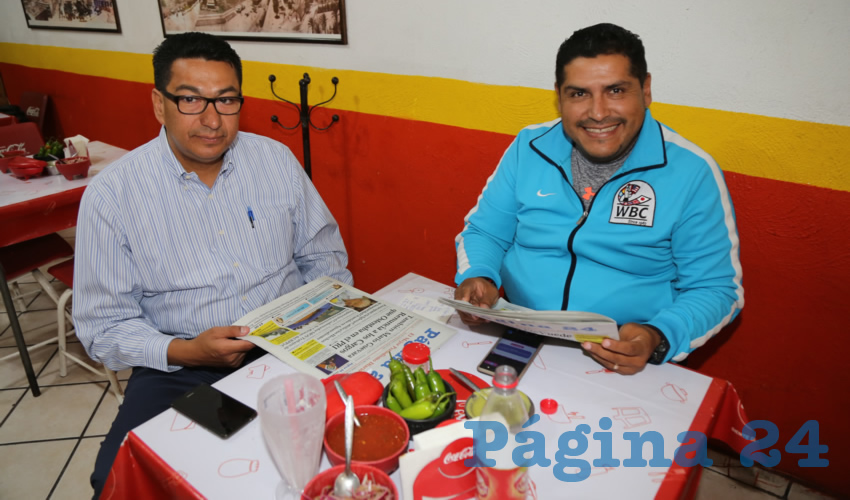 En Gorditas La Merced almorzaron Marco Antonio Mac&iacute;as Alvarado y Arturo Mu&ntilde;oz Moreno