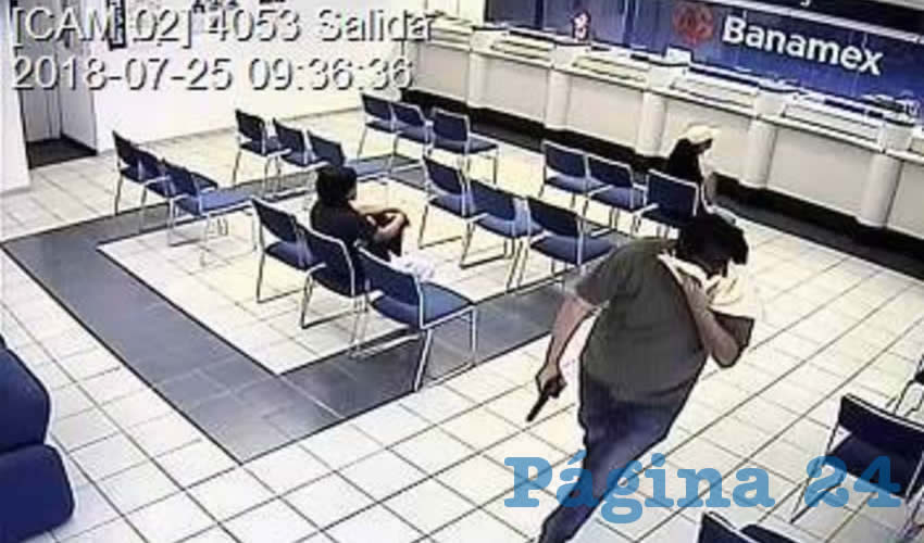 Momento en que el caco se dirige a la caja 2 para iniciar el asalto