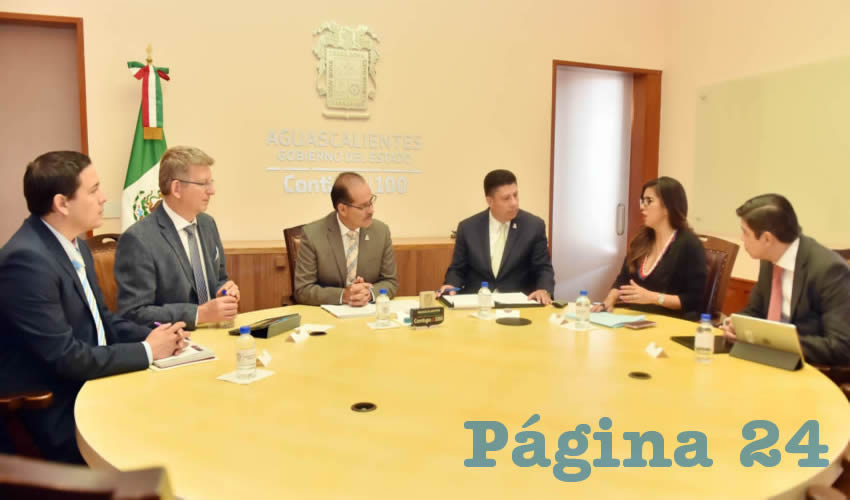 El gobernador Martín Orozco Sandoval se reunió con Klaus Mannsperger presidente de COMPAS México y Stephany de Mendieta, directora de Asuntos Externos de Daimler México