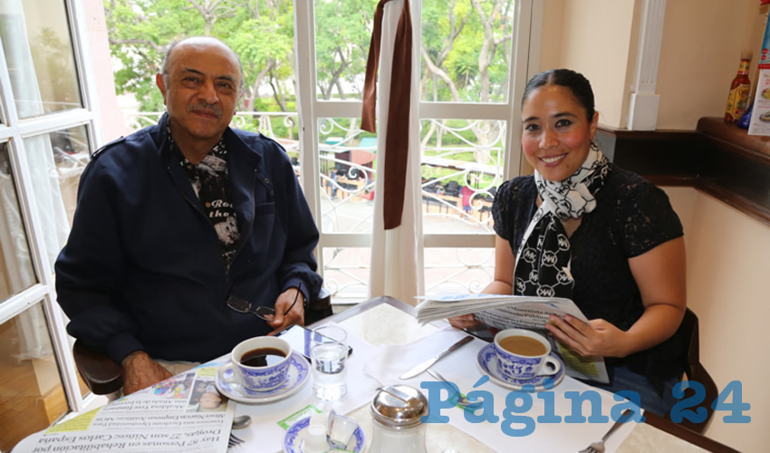 En Sanborns Francia almorzaron Rub&eacute;n Mart&iacute;nez Monta&ntilde;ez y Laura Garc&iacute;a Camacho