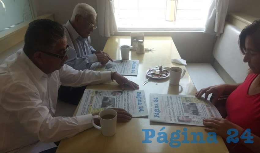 Fernando Ibarra, Eusebio Ibarra y Rosa Mar&iacute;a Garc&iacute;a Ruiz tomaron su primer alimento del d&iacute;a en el restaurante Las Antorchas