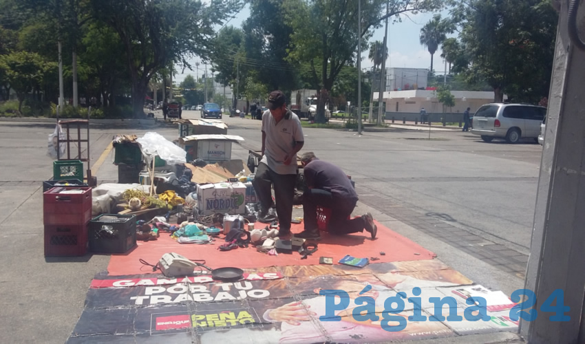 Tras el desalojo perpetrado por inspectores municipales y policías de Guadalajara, muchas personas de la tercera edad se quedarán sin sustento, así como madres solteras y viudas, quienes no tienen otra forma de ganarse la vida/Fotos: Francisco Tapia 