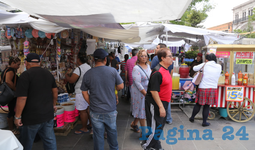 No estamos de acuerdo que hagan alimentos, porque no hay ni agua, no hay servicios, no hay nada, señaló Alfonso Linares (Fotos: Eddylberto Luévano Santillán)