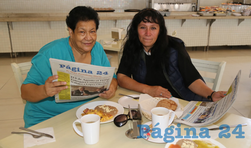 En el restaurante Del Centro almorzaron Rebeca González Alvarado y Norma Araceli Sánchez Tepoz, visitantes de la Ciudad de México