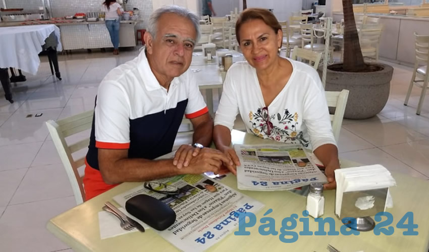 En el restaurante Del Centro, tomaron su primer alimento del día Fernando Vera Sánchez y Rita Sánchez de Vera