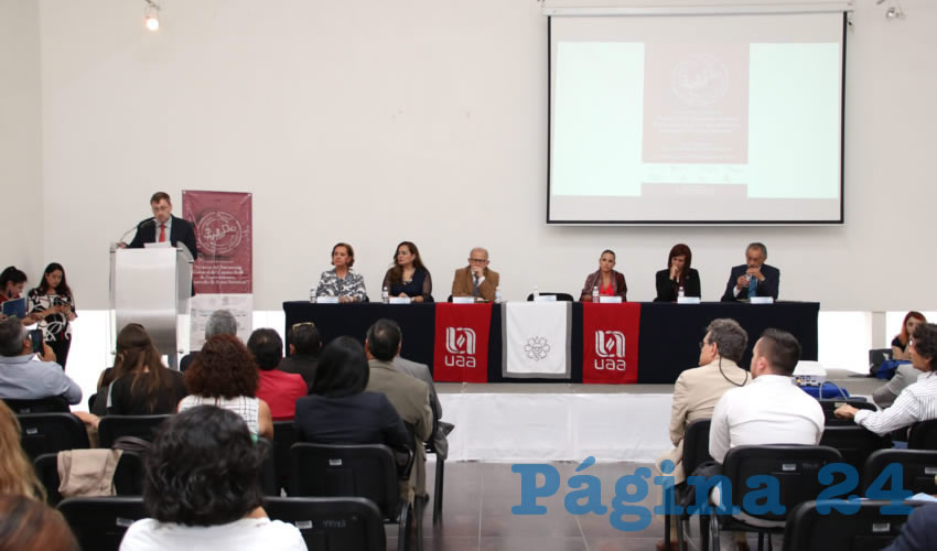 El rector de la UAA se&ntilde;al&oacute; que la realizaci&oacute;n de estos eventos invita a la sociedad a no olvidar el pasado y la estructura identitaria del pa&iacute;s