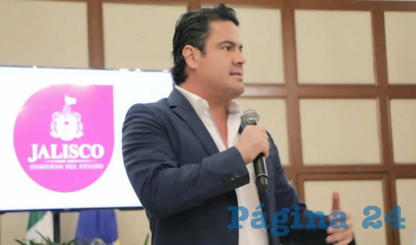 Aristóteles Sandoval dijo desconocer el análisis hecho por el Comité de Validación de Tarifas, que pedía medio peso extra a los 9 que ya se cobran; además, el mandatario admitió que la transición de los camiones hacia el modelo de ruta-empresa “ha sido mínimo”/Foto: Cortesía