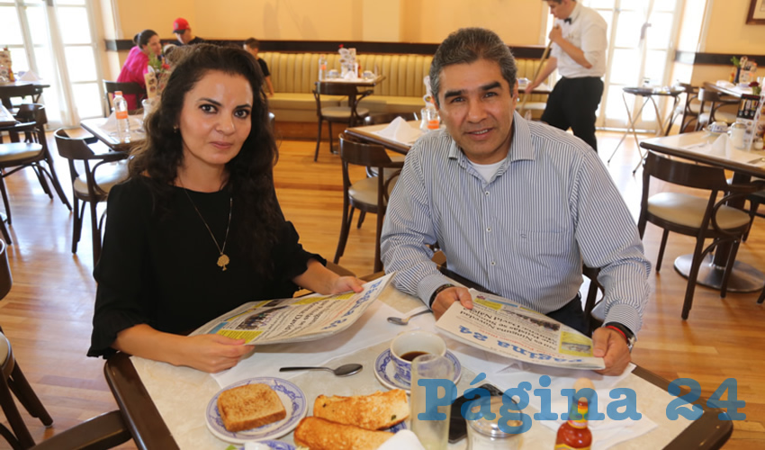 En Sanborns Francia compartieron el pan y la sal Laura Serna Morales y Edgar Bussón Carrillo, exdiputado local