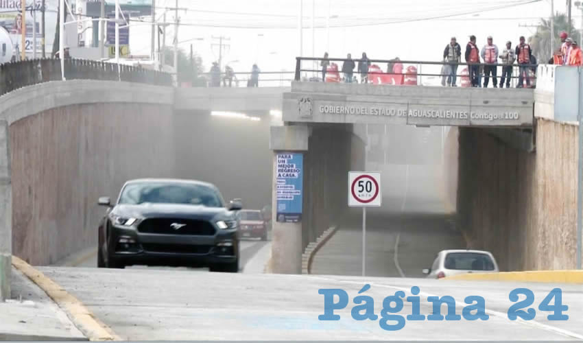 El gobernador Martín Orozco Sandoval encabezó la apertura de la parte inferior del paso a desnivel de la avenida Aguascalientes y Guadalupe González