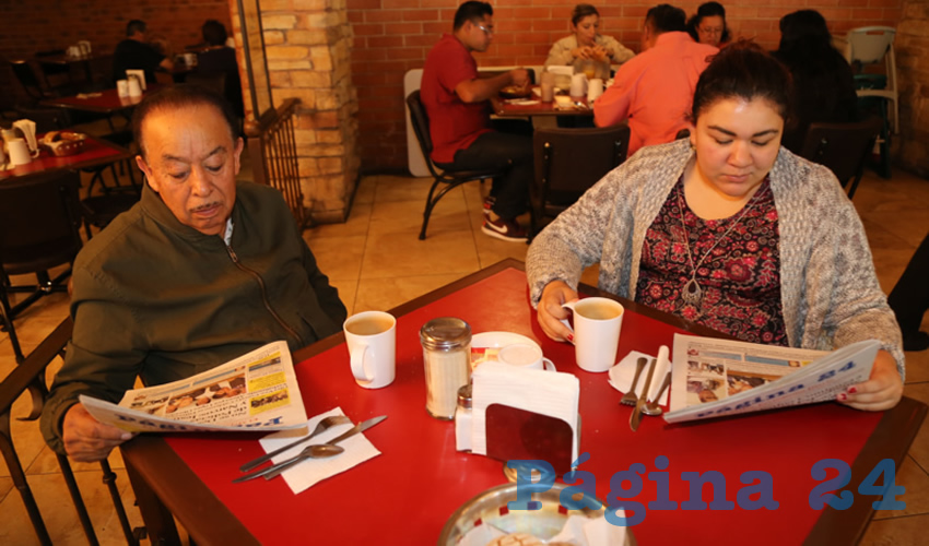 En Las Antorchas desayunaron Moisés Palafox Salas y Gabriela Palafox Hernández