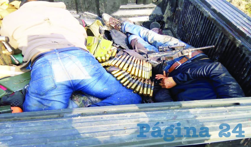 En el municipio colindante con el estado de Guanajuato se vivieron horas de terror durante un operativo militar para detener a un presunto líder “huachicolero”, lo que desató un infierno de sangre y balazos; además de los criminales muertos, un militar y dos sicarios terminaron heridos/Fotos: Especial 