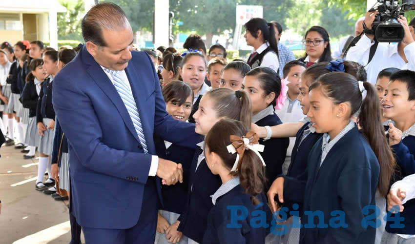 El programa pasa de tres mil alumnos que se atendieron el ciclo escolar pasado a ocho mil para el 2018-2019