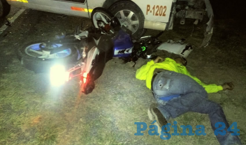 Gabriel Alejandro Luévano quedó muerto a un lado de la “combi”
