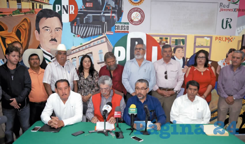 Exigen militantes pri&iacute;stas la renuncia del CDE del tricolor en pleno (Foto: Eddylberto Lu&eacute;vano Santill&aacute;n)
