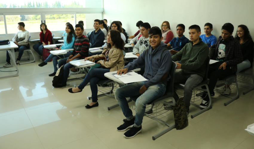 El objetivo es brindar a los alumnos de nuevo ingreso informaci&oacute;n sobre reglamentos, sistema de transporte, tr&aacute;mites internos