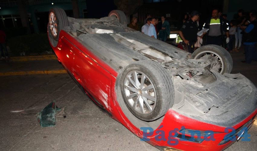 El auto Volkswagen Golf rojo, que manejaba el ebrio Carlos Alexis &ldquo;N&rdquo; &ldquo;N&rdquo;