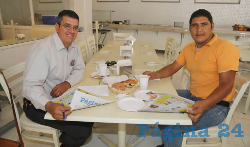 En el restaurante Del Centro desayunaron Luis Mart&iacute;nez Hinojos y Alfredo Alarc&oacute;n Miranda