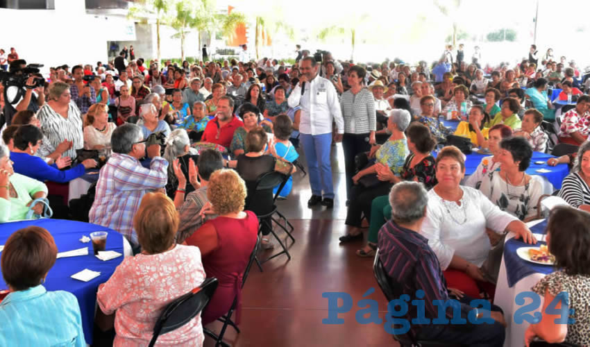 El mandatario estatal anunció acciones a favor de los adultos mayores de Aguascalientes, que involucran a todas las dependencias y que serán coordinadas por el DIF Estatal