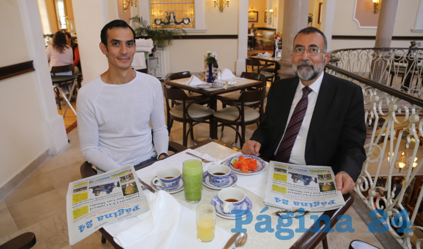 En Sanborns Francia desayunaron Diego Alfonso Mart&iacute;n Clemente y Eduardo Mart&iacute;n J&aacute;uregui