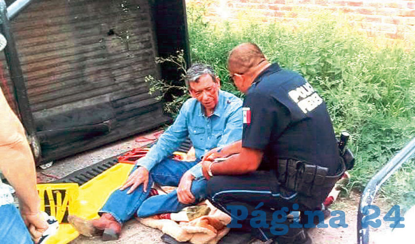 El delegado de la Sedatu volcó su camioneta en la carretera federal 45 norte