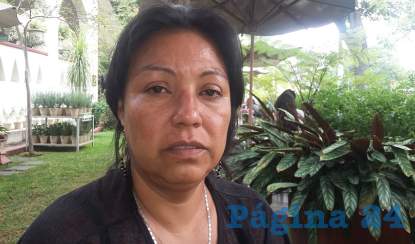 Beatriz Lizama Puga criticó que aunque puso la denuncia ante la fiscalía estatal por la desaparición de su hija de 17 años, no le han dado información alguna sobre el paradero de la menor; incluso le hablan para preguntarle si sabe algo más del caso, cuando debería ser al revés/Foto: Francisco Tapia