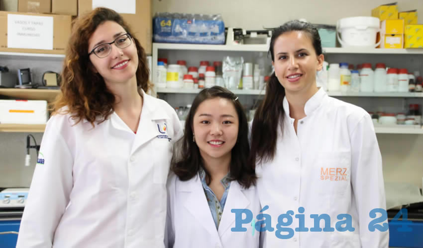 Tres jóvenes estudiantes de medicina de Rumania, China y Serbia realizaron una estancia académica en algunos laboratorios de la UAA