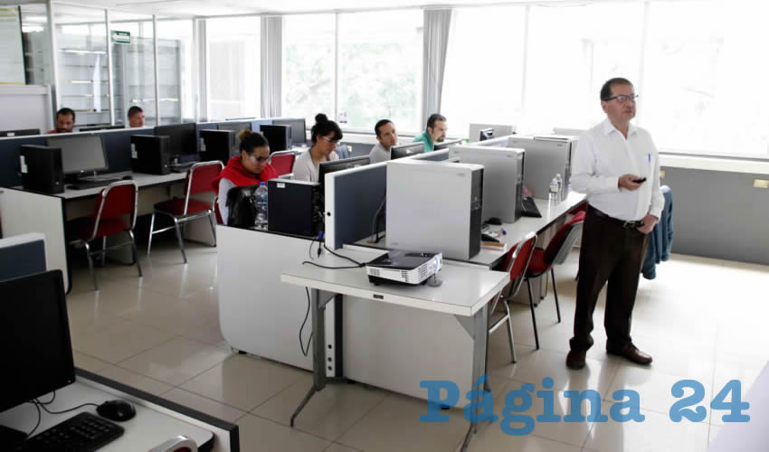 Los administrativos, docentes y estudiantes de la Universidad Autónoma de Aguascalientes continúan capacitándose en el manejo de bibliotecas virtuales de información