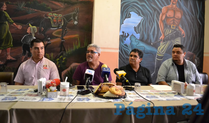 Integrantes de la Asociación de Panaderos, dieron a conocer que derivado del incremento al bulto de harina existe la posibilidad de que incremente el precio del pan y del bolillo un peso por pieza (Foto Merari Martínez)