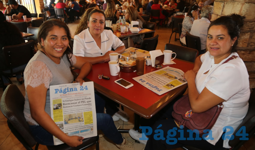 En Las Antorchas compartieron el primer alimento de la mañana Inés López Jiménez, Guadalupe Valdez Díaz de León e Isabel Guzmán Vázquez