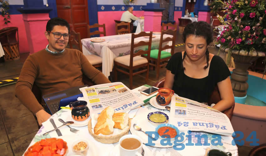Wilfrido Salazar Rule y Sof&iacute;a Gonz&aacute;lez Ponce compartieron el pan y la sal en el restaurante La Saturnin