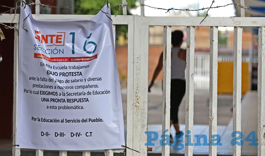 Las medidas de protesta se anunciaron desde el viernes pasado por parte de la sección 16 del SNTE, con la intención de obligar a las autoridades a hacer lo correspondiente porque se les paguen las quincenas y prestaciones atrasadas a docentes/Fotos: Cuartoscuro
