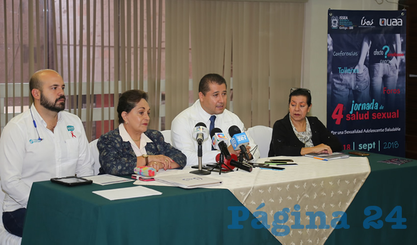 Rueda de prensa sobe la Jornada Sexual (Foto: Eddylberto Lu&eacute;vano Santill&aacute;n)