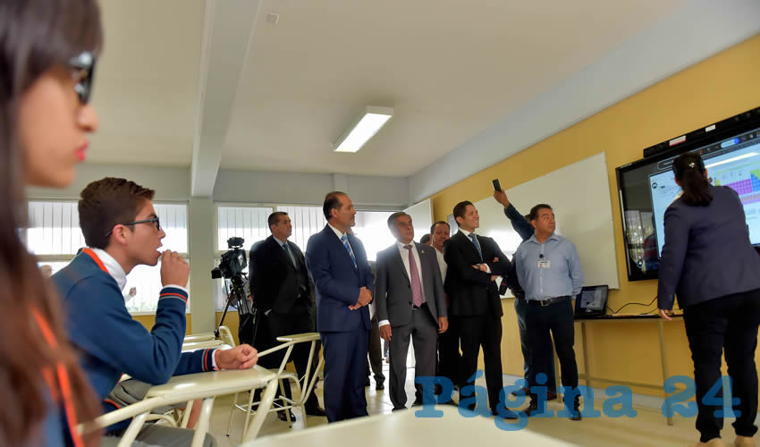 El gobernador Martín Orozco Sandoval entregó infraestructura, equipamiento de vanguardia y vehículos para fortalecer a los planteles del Colegio de Estudios Científicos y Tecnológicos del Estado