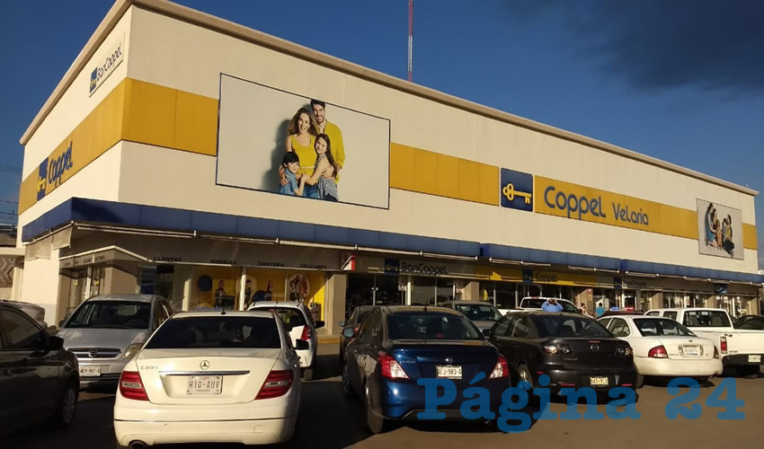 La tarde de ayer, los hampones llegaron al segundo sitio de la tienda para cometer el asalto