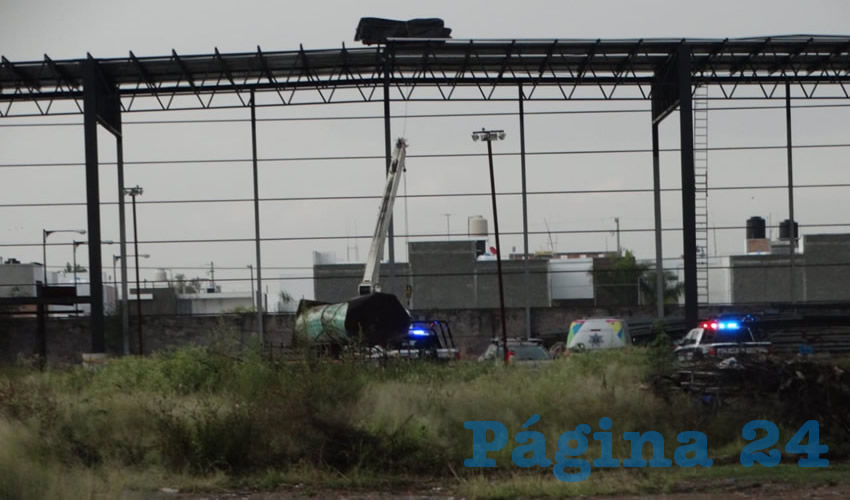Desde esta estructura en construcci&oacute;n resbal&oacute; el mexiquense para caer tr&aacute;gicamente al vac&iacute;o