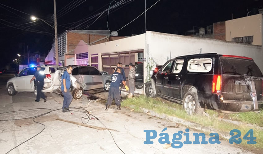 Panorámica de algunos de los daños provocados por la desconocida conductora, que logró escapar a bordo de un taxi