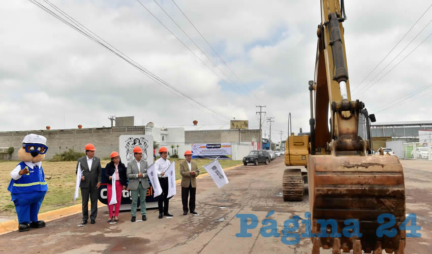 El gobernador Mart&iacute;n Orozco Sandoval dio el banderazo de arranque a las obras de reconstrucci&oacute;n del pavimento con concreto hidr&aacute;ulico