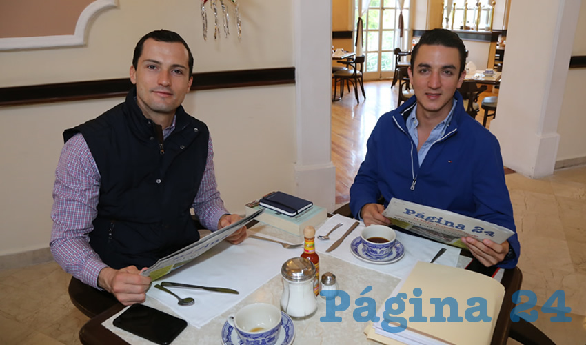 En Sanborns Francia almorzaron Enrique Franco Medina, exdiputado local; y Daniel Campos Escalera