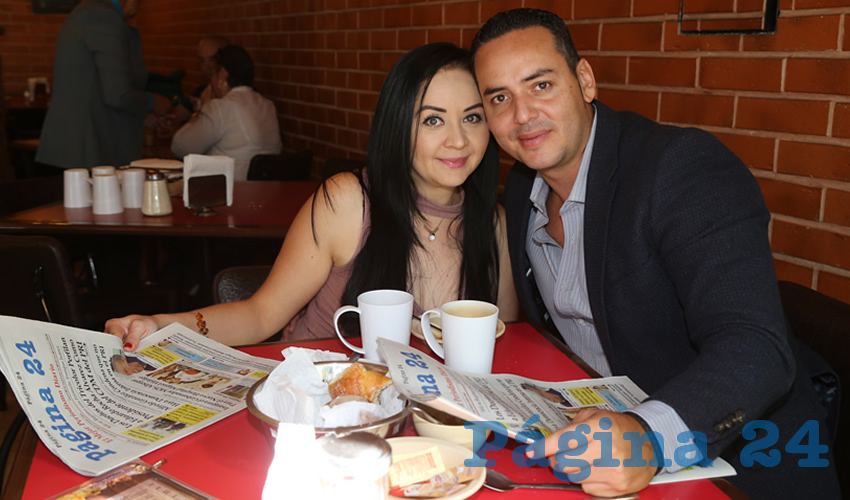 En el restaurante Las Antorchas compartieron el primer alimento del día Mónica Iñiguez Gómez y Rodolfo Vargas Mercado