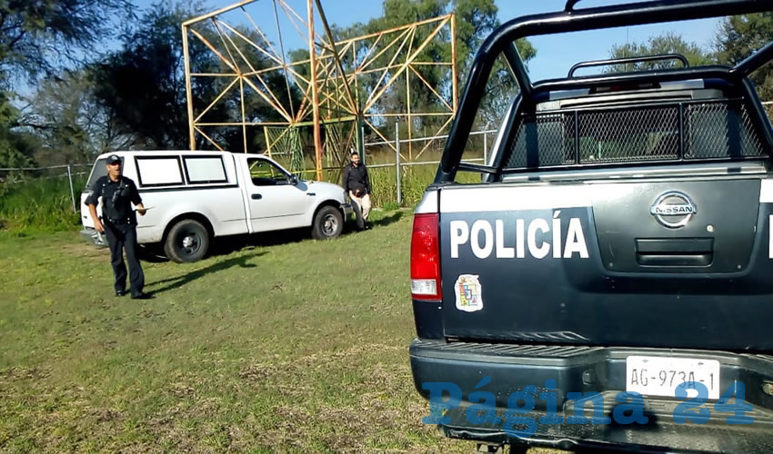 Policías preventivos llegaron a la mezquitera La Pona, para confirmar la muerte de Rafael Carrillo Lugo, que contaba con 35 años de edad